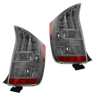 TRQ® LTA79982 - Driver and Passenger Side Replacement Tail Lights