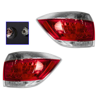 TRQ® LTA79984 - Driver and Passenger Side Replacement Tail Lights