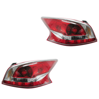 TRQ® - Driver and Passenger Side Replacement Tail Lights