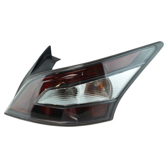 TRQ® - Passenger Side Replacement Tail Light