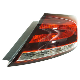 TRQ® - Passenger Side Replacement Tail Light
