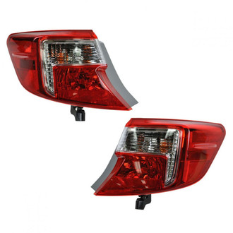 TRQ® - Driver and Passenger Side Outer Replacement Tail Lights