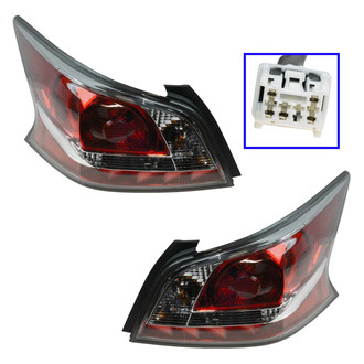 TRQ® - Driver and Passenger Side Replacement Tail Lights