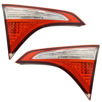 TRQ® - Driver and Passenger Side Inner Replacement Tail Lights