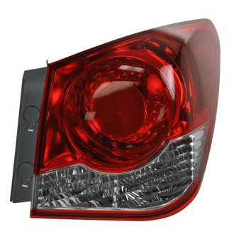 TRQ® - Passenger Side Outer Replacement Tail Light