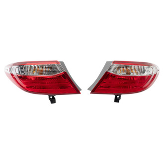 TRQ® - Driver and Passenger Side Outer Replacement Tail Lights