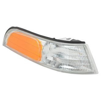 TRQ® - Passenger Side Replacement Turn Signal/Corner Light