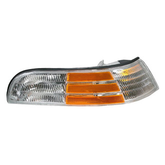 TRQ® - Passenger Side Replacement Turn Signal/Corner Light