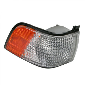 TRQ® - Passenger Side Replacement Turn Signal/Corner Light