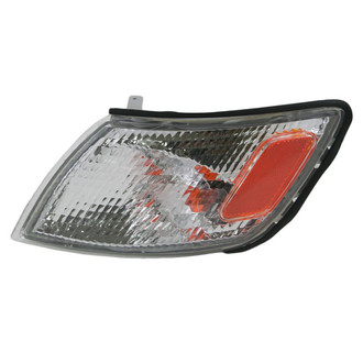 TRQ® - Driver Side Replacement Turn Signal/Corner Light