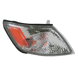 TRQ® - Passenger Side Replacement Turn Signal/Corner Light