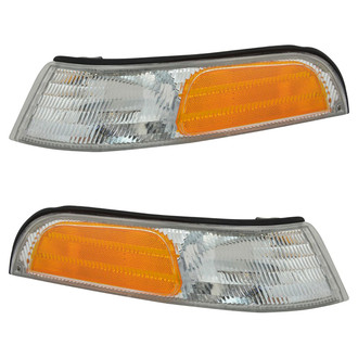 TRQ® - Driver and Passenger Side Replacement Turn Signal/Corner Lights