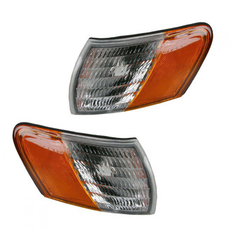 TRQ® - Driver and Passenger Side Replacement Turn Signal/Corner Lights