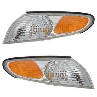 TRQ® - Driver and Passenger Side Replacement Turn Signal/Corner Lights