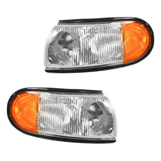 TRQ® - Driver and Passenger Side Replacement Turn Signal/Corner Lights