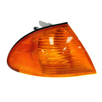 TRQ® - Passenger Side Replacement Turn Signal/Corner Light