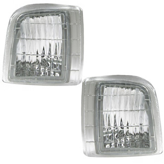 TRQ® - Driver and Passenger Side Replacement Turn Signal/Corner Lights