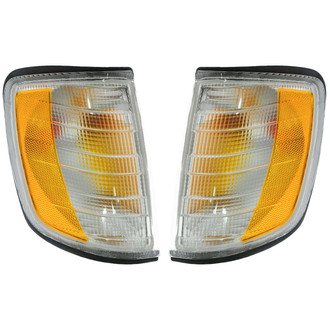 TRQ® - Driver and Passenger Side Replacement Turn Signal/Corner Lights