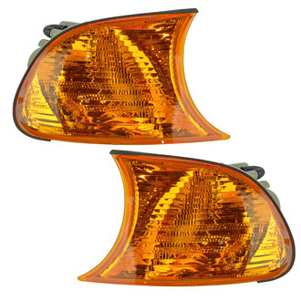 TRQ® - Driver and Passenger Side Replacement Turn Signal/Corner Lights
