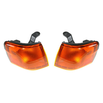 TRQ® - Driver and Passenger Side Replacement Turn Signal/Corner Lights