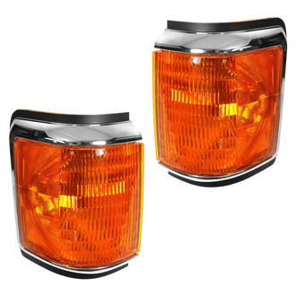 TRQ® - Driver and Passenger Side Replacement Turn Signal/Corner Lights