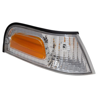 TRQ® - Passenger Side Replacement Turn Signal/Corner Light