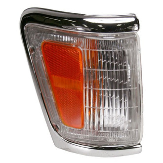 TRQ® - Driver Side Replacement Turn Signal/Corner Light