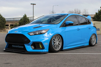 SNETTERTON Hyper Silver with Mirror Cut Lip on Ford Focus