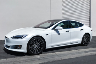 CHICANE Black with Mirror Cut Face on Tesla S