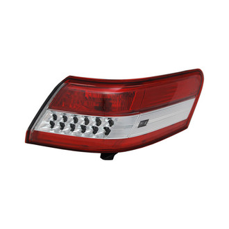 TYC® - Passenger Side Outer Replacement Tail Light (Standard Line)