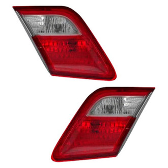 TYC® - Driver and Passenger Side Inner Replacement Tail Lights (Standard Line)