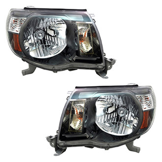 TYC® - Driver and Passenger Side Replacement Headlight Set (Standard Line)