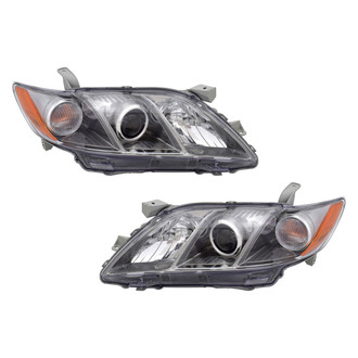TYC® - Driver and Passenger Side Replacement Headlight Set (Standard Line)