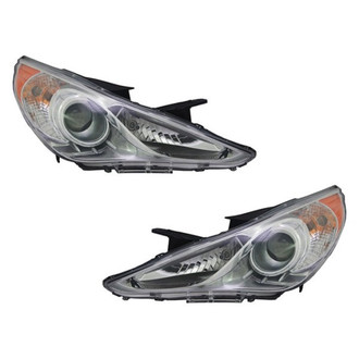 TYC® - Driver and Passenger Side Replacement Headlight Set (Standard Line)