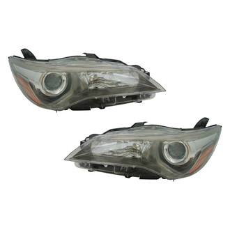 TYC® - Driver and Passenger Side Replacement Headlight Set (Standard Line)