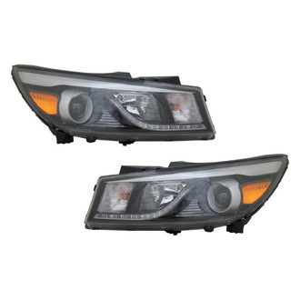 TYC® - Driver and Passenger Side Replacement Headlight Set (Standard Line)