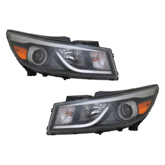 TYC® - Driver and Passenger Side Replacement Headlight Set (Standard Line)