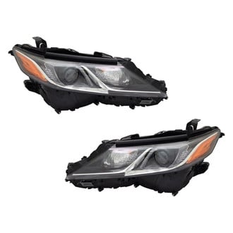 TYC® - Driver and Passenger Side Replacement Headlight Set (Standard Line)