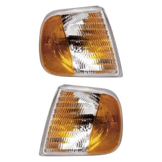 TYC® - Driver and Passenger Side Replacement Turn Signal/Corner Light Set (Value Line)