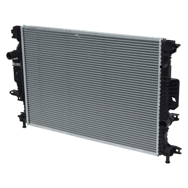 Universal Air Conditioner® RA13321C Engine Coolant Radiator