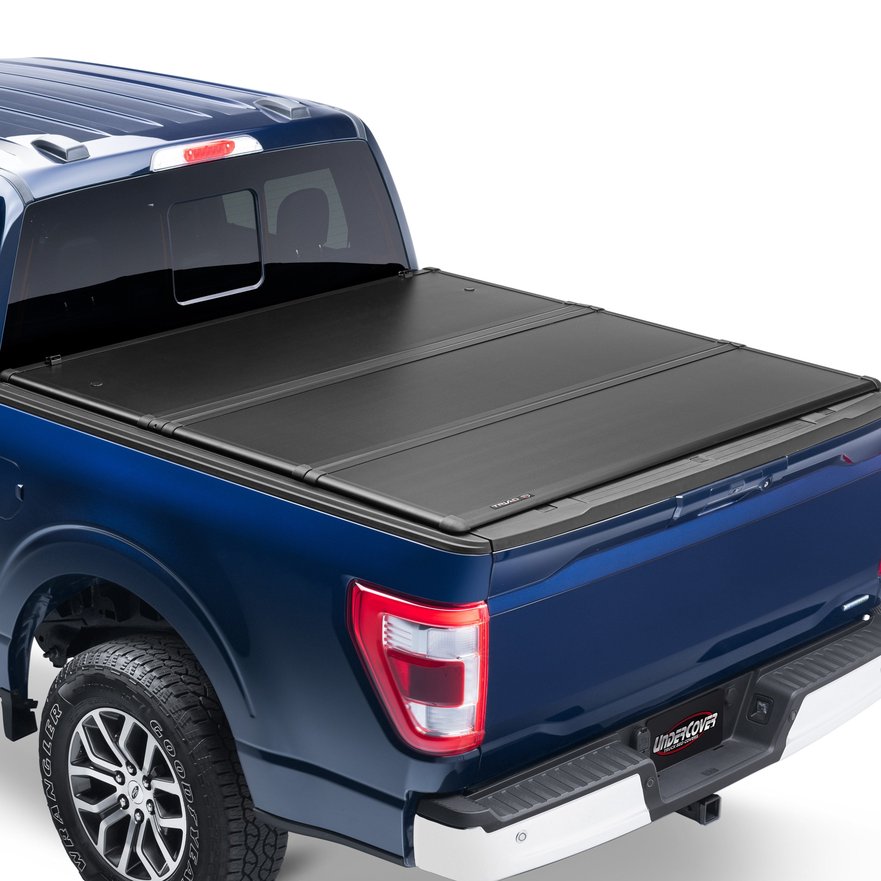 UnderCover® - Chevy Colorado 2017 Triad Hard Folding Tonneau Cover