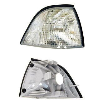 URO Parts® - Passenger Side Replacement Turn Signal/Corner Light