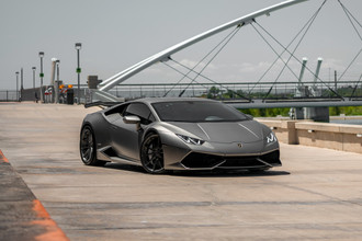 ARGON Titanium with Brushed Face on Lamborghini Huracan