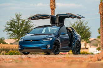 ARGON Gloss Black on Tesla Model X