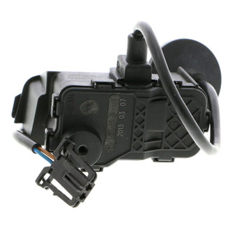 Vemo® - Rear Outer Passenger Side Door Lock Actuator Motor