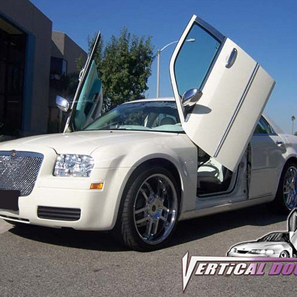 Vertical Lambo Doors on a Chrysler 300 @navarro_345v8 Installed by Ver –  Vertical Doors, Inc.