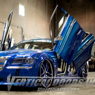 Vertical Lambo Doors on a Chrysler 300 @navarro_345v8 Installed by Ver –  Vertical Doors, Inc.