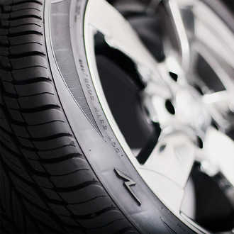 Classic White Pinstripe Tyre