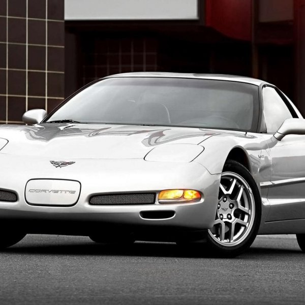 VOXX REPLICA® - C5-Z06 Silver on Chevy Corvette