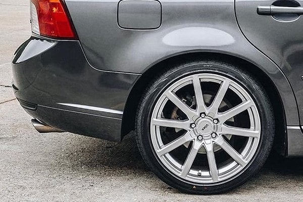 VOXX® ESTE Wheels - Bright Silver Rims